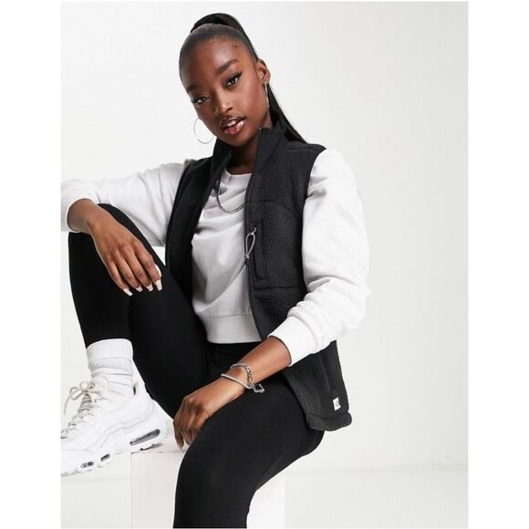 The North Face Black Cragmont Fleece Vest Size Medium Athletic Winter Snow - Picture 2 of 16